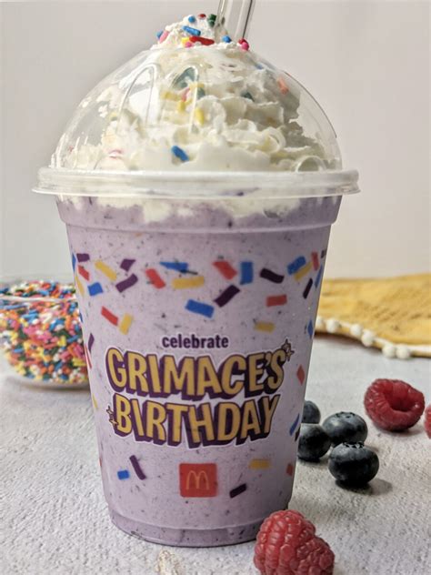 EASY Grimace Shake (Just Like McDonald's.